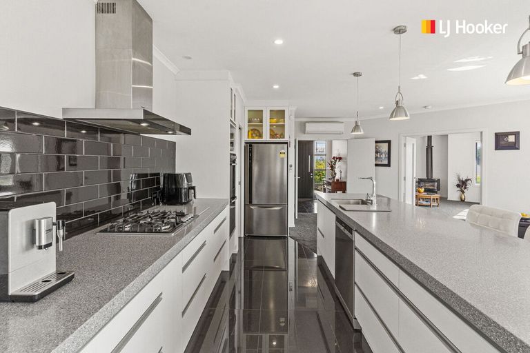 Photo of property in 218 Gladstone Road North, Mosgiel, 9024