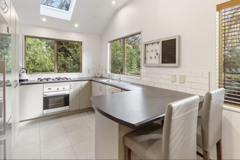 Photo of property in 1/114 Seaview Road, Glenfield, Auckland, 0629