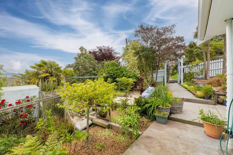 Photo of property in 46 Cornwall Road, Lyttelton, 8082