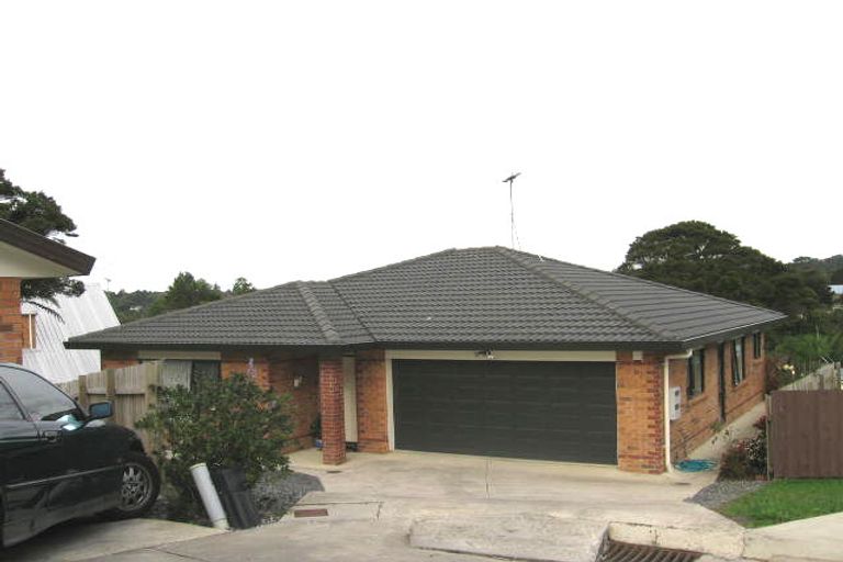 Photo of property in 12 Shah Place, Glen Eden, Auckland, 0602
