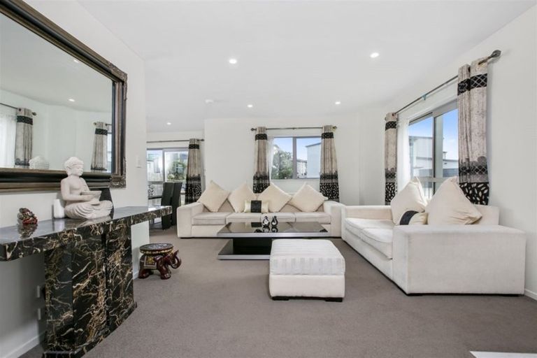 Photo of property in 33 Bukem Place, Favona, Auckland, 2024