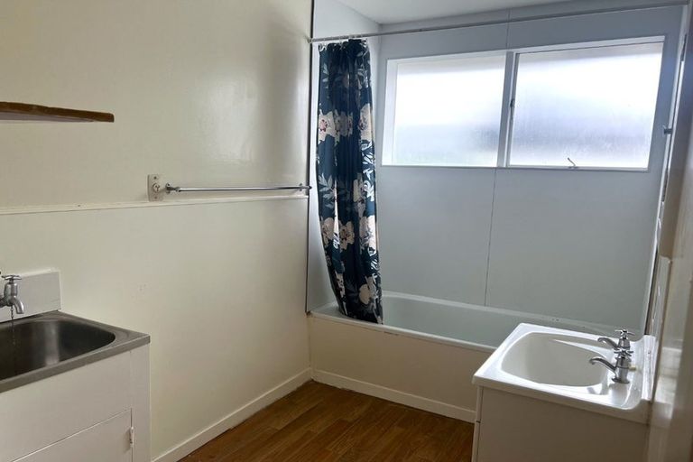 Photo of property in 50 Brockworth Place, Riccarton, Christchurch, 8011