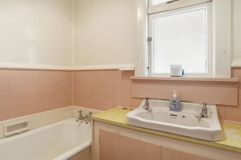 Photo of property in 23 Riselaw Road, Calton Hill, Dunedin, 9012