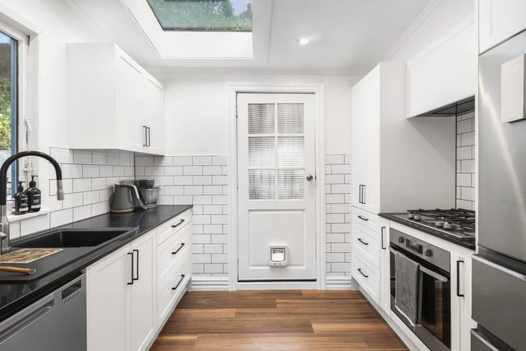 Photo of property in 16 Reuben Avenue, Brooklyn, Wellington, 6021