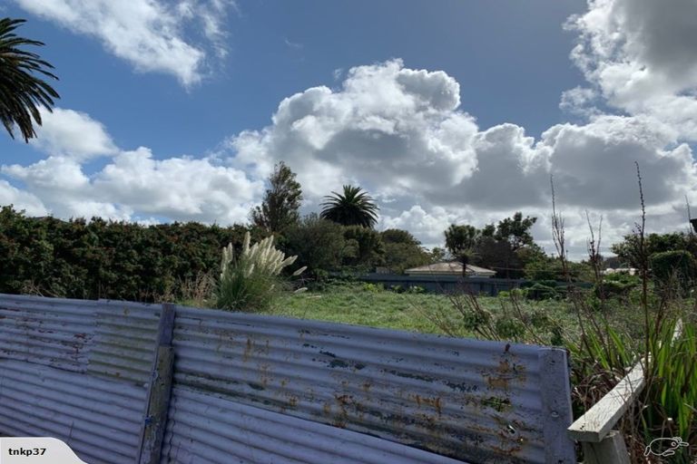 Photo of property in 30 Hussey Street, Waverley, 4510