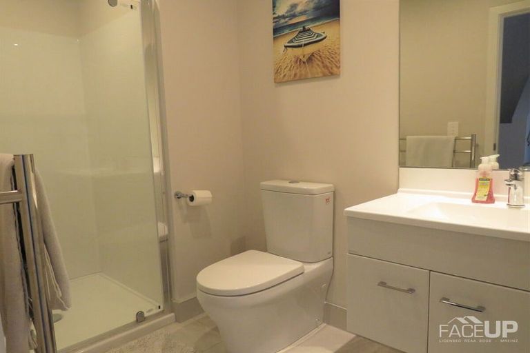 Photo of property in 91b Hobsonville Point Road, Hobsonville, Auckland, 0616