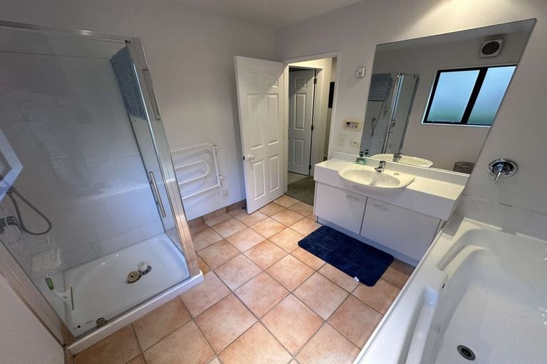 Photo of property in 22u7 Oriental Terrace, Oriental Bay, Wellington, 6011