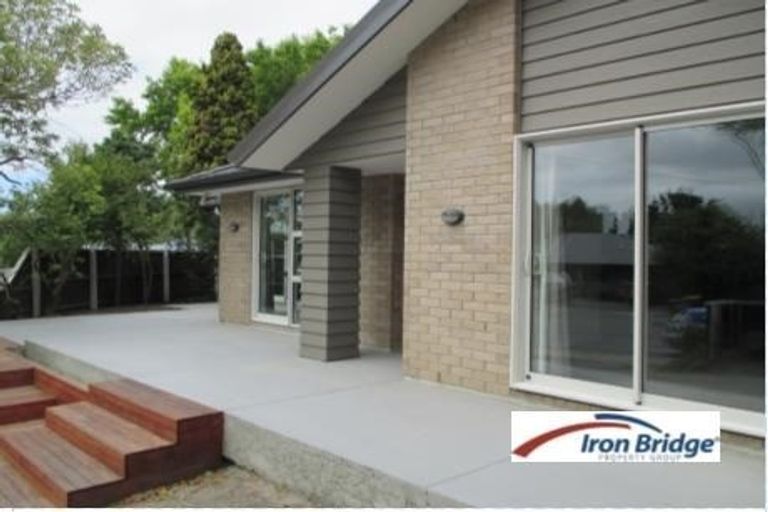 Photo of property in 206 Centaurus Road, Saint Martins, Christchurch, 8022