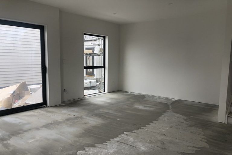 Photo of property in 141 Grove Road, Papakura, 2110