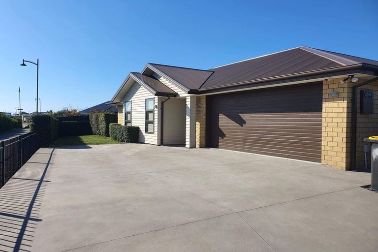 Photo of property in 8 Hedge Close, Halswell, Christchurch, 8025