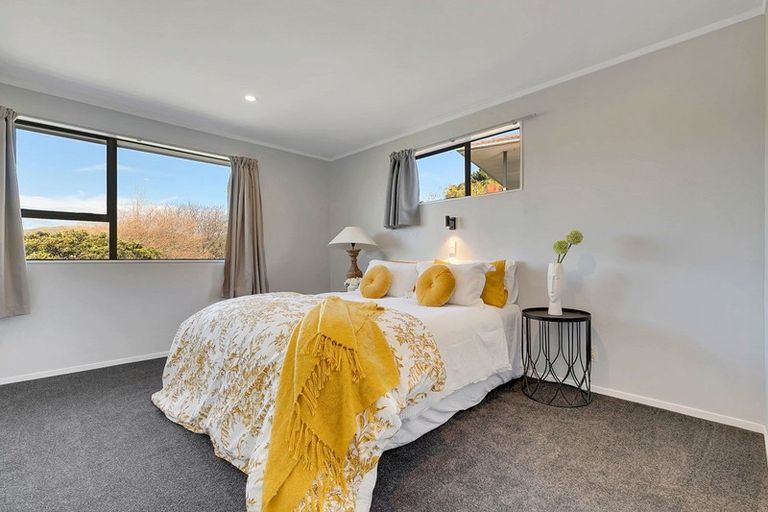 Photo of property in 21 The Mainsail, Whitby, Porirua, 5024