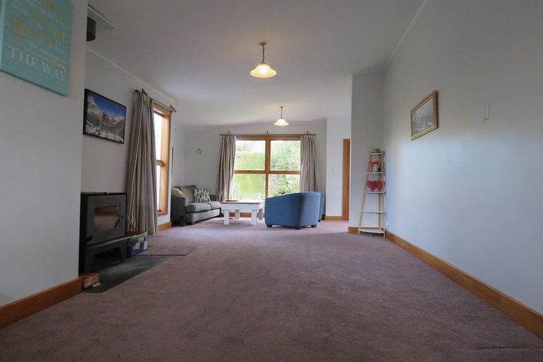 Photo of property in 1 Wright Street, Geraldine, 7930