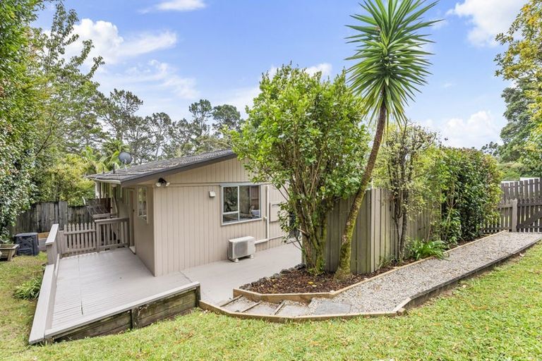Photo of property in 10 Kawaka Street, Titirangi, Auckland, 0604