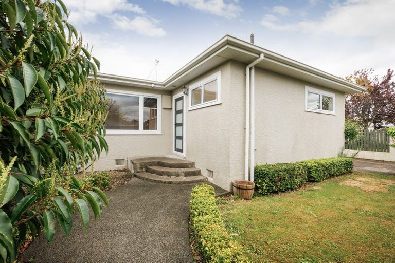 Photo of property in 7 Stirling Crescent, Hokowhitu, Palmerston North, 4410