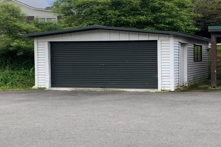 Photo of property in 9/2 Burdendale Grove, Churton Park, Wellington, 6037