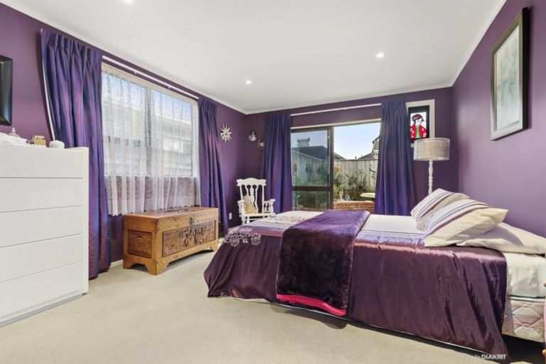 Photo of property in 6 Rua Street, Lyall Bay, Wellington, 6022