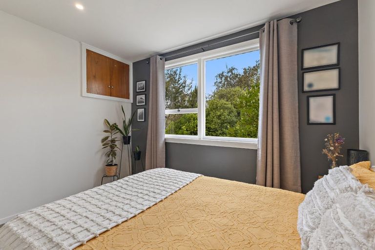 Photo of property in 9 Esher Place, Saint Martins, Christchurch, 8022