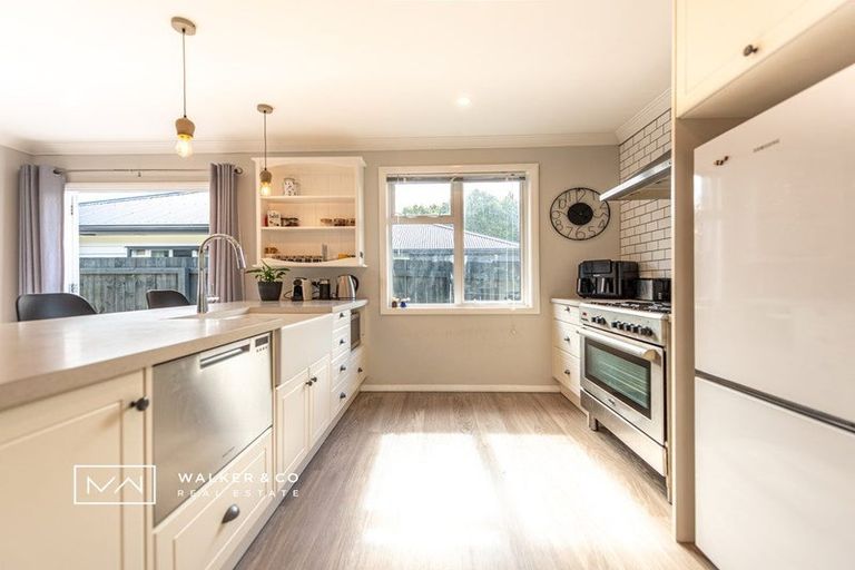 Photo of property in 21 Hudson Avenue, Ebdentown, Upper Hutt, 5018