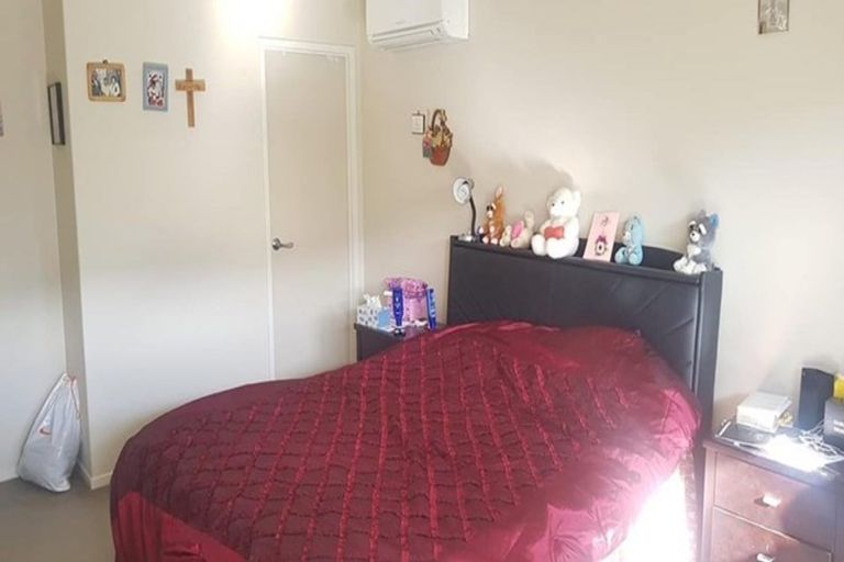 Photo of property in 19 Lieshout Way, Pukekohe, 2120