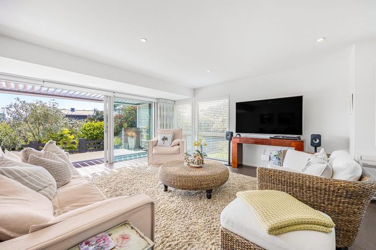 Photo of property in 1/24 Clifton Road, Hauraki, Auckland, 0622
