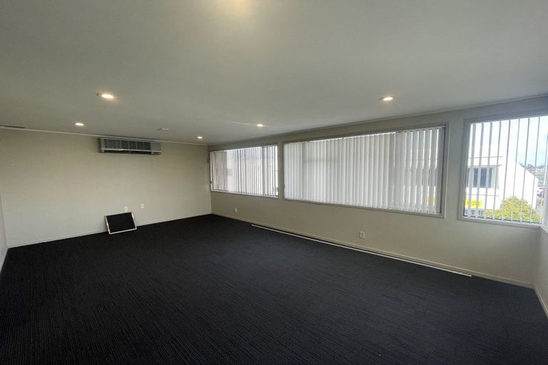 Photo of property in 83 Springs Road, Hornby, Christchurch, 8042