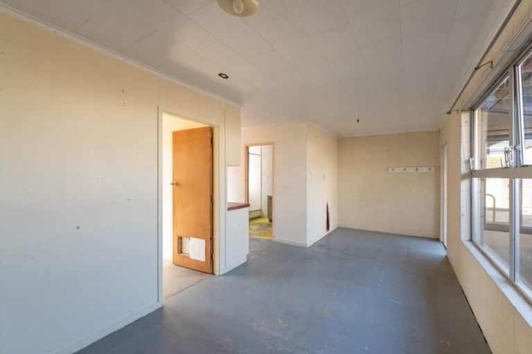 Photo of property in 56 Karewa Parade, Papamoa Beach, Papamoa, 3118