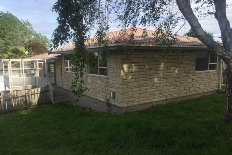 Photo of property in 35 Leaver Place, Weymouth, Auckland, 2103