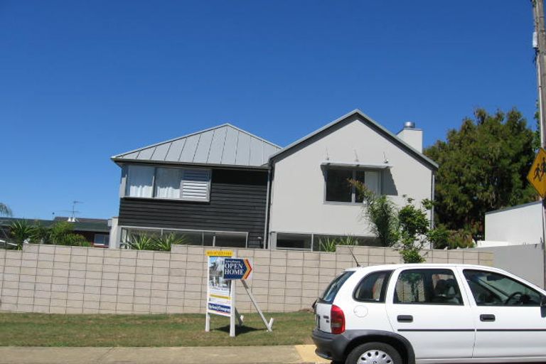 Photo of property in 3/2 Pierce Road, Milford, Auckland, 0620