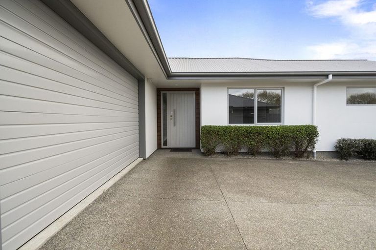 Photo of property in 2 Serenity Crescent, Kelvin Grove, Palmerston North, 4414