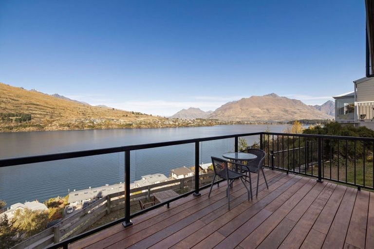 Photo of property in 22 Golden Terrace, Queenstown, 9300