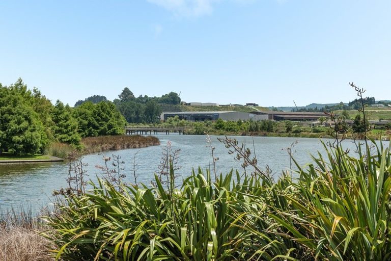 Photo of property in 21 Lakeview Quay, Pyes Pa, Tauranga, 3112