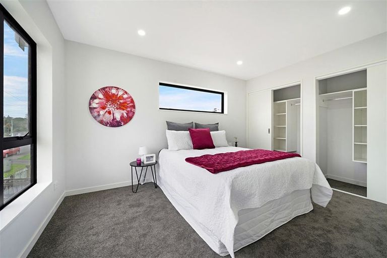 Photo of property in 62e Glendale Road, Glen Eden, Auckland, 0602