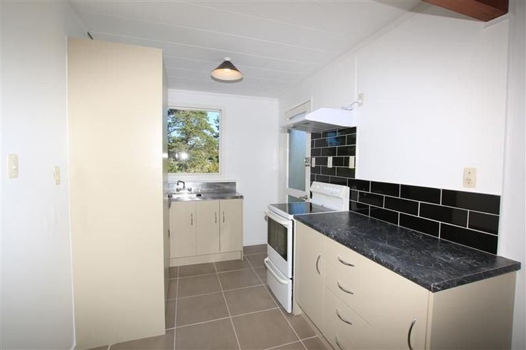 Photo of property in 1/34 Glendale Road, Glen Eden, Auckland, 0602