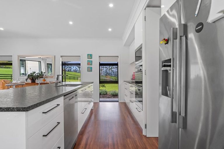 Photo of property in 136b Kumikumi Road, Lower Kaimai, Tauranga, 3171