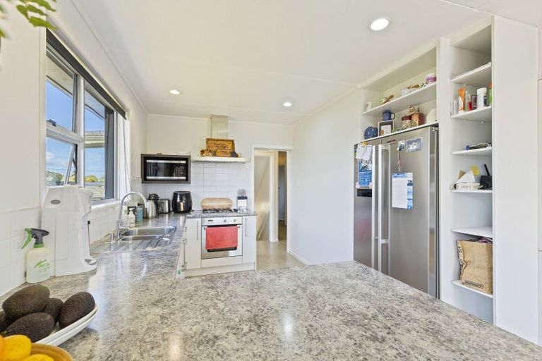 Photo of property in 29 Barrett Street, Westown, New Plymouth, 4310