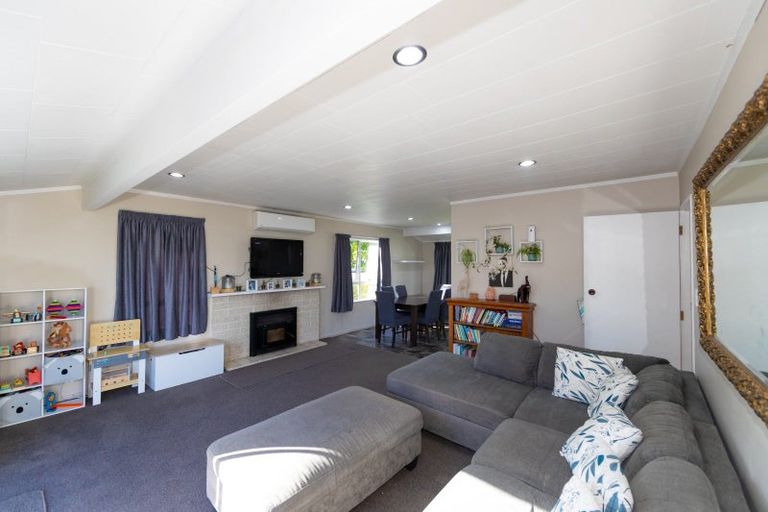 Photo of property in 22 Elliott Street, Taradale, Napier, 4112