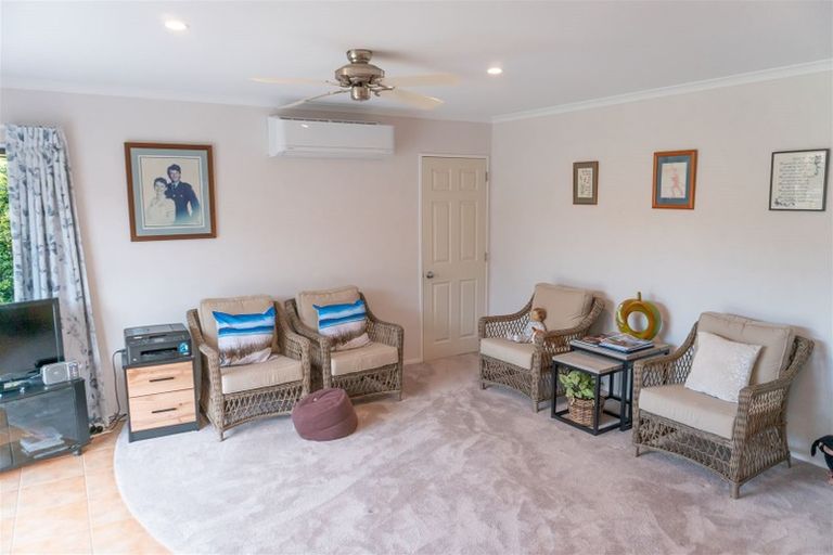 Photo of property in 8 Oribi Place, Whitianga, 3510