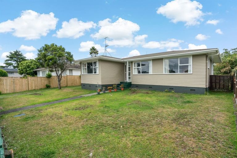 Photo of property in 3 Hywell Place, Manurewa, Auckland, 2102