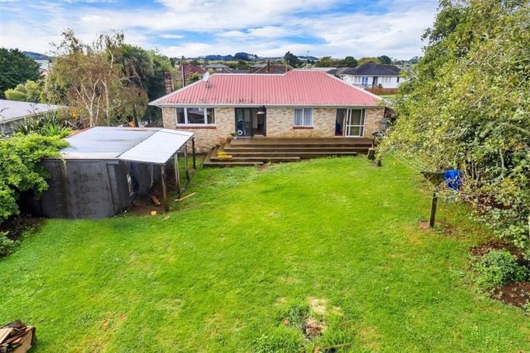 Photo of property in 16 Edinburgh Street, Tuakau, 2121