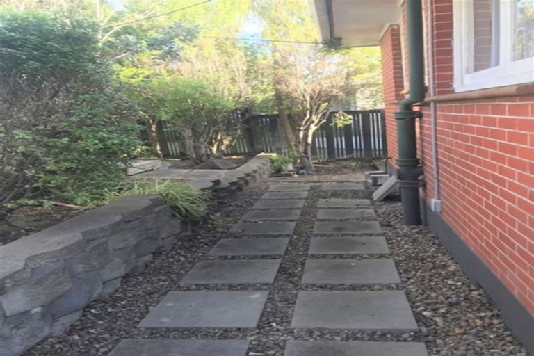 Photo of property in 450 Don Buck Road, Massey, Auckland, 0614