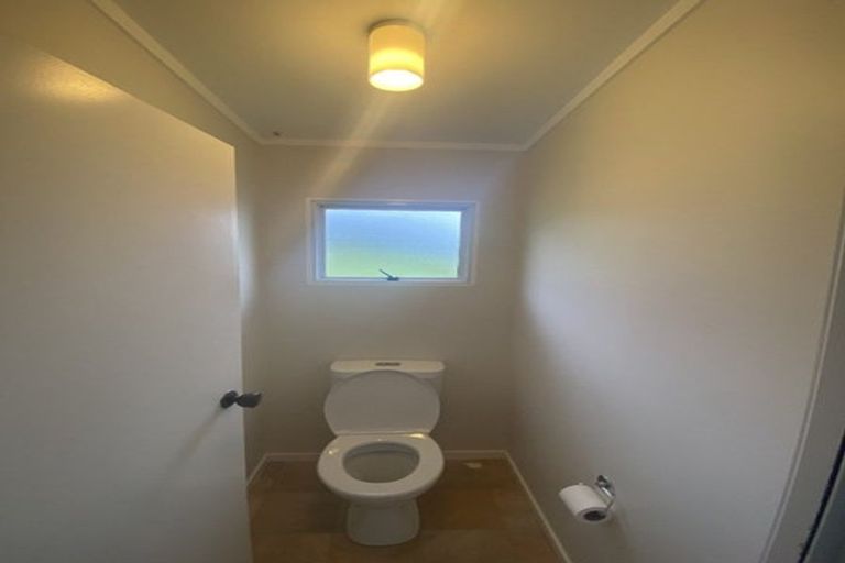 Photo of property in 12 Constable Road, Muriwai, Waimauku, 0881