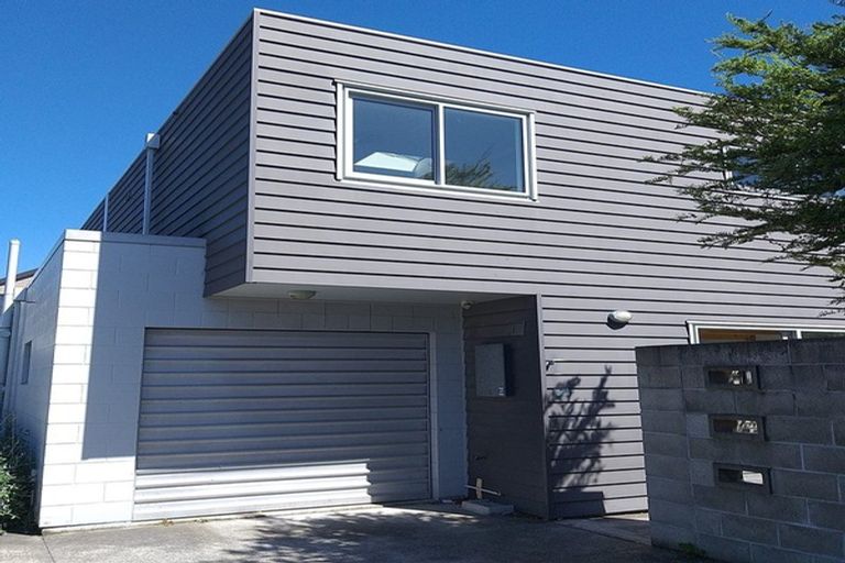 Photo of property in 75 Mandeville Street, Riccarton, Christchurch, 8011
