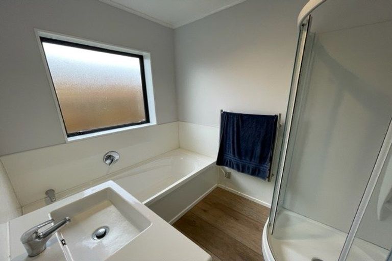 Photo of property in 2/55 Northcote Road, Hillcrest, Auckland, 0627