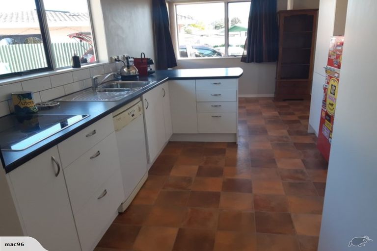 Photo of property in 31 Gilmour Place, Taradale, Napier, 4112