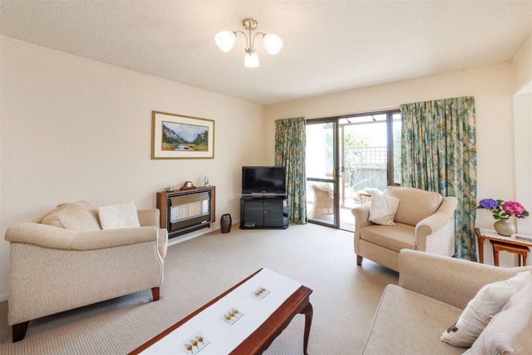Photo of property in 643b Pioneer Highway, Highbury, Palmerston North, 4412