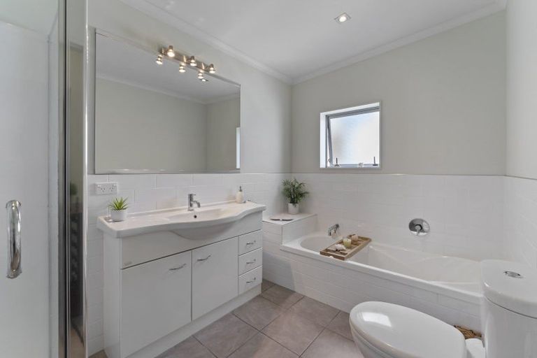 Photo of property in 4/1 Marine Parade, Paraparaumu Beach, Paraparaumu, 5032