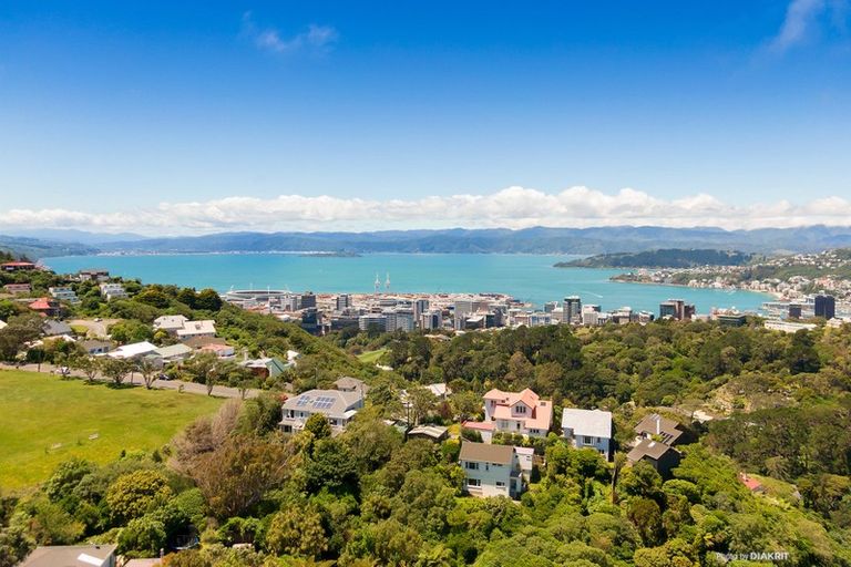 Photo of property in 22 Harbour View Road, Northland, Wellington, 6012