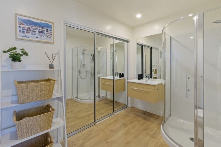 Photo of property in 8 Goldrush Way, Queenstown, 9300