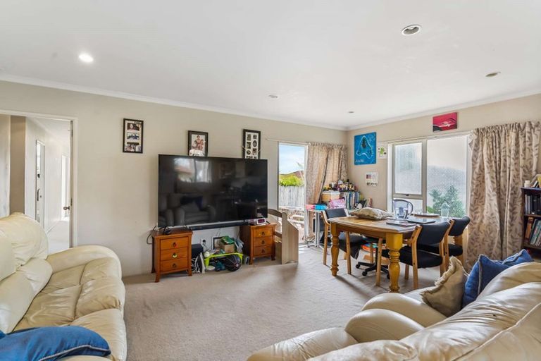 Photo of property in 7 Nykki Place, Papakura, 2110