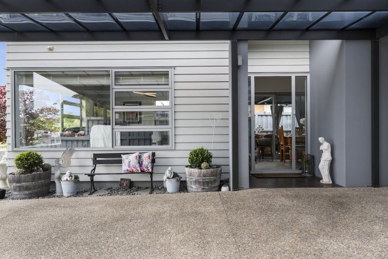 Photo of property in 21 Lakeview Quay, Pyes Pa, Tauranga, 3112
